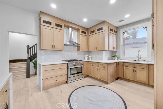 239 N San Antonio Avenue, Upland CA: https://media.crmls.org/medias/d64da411-a37c-447b-a17b-1c66d71680f0.jpg