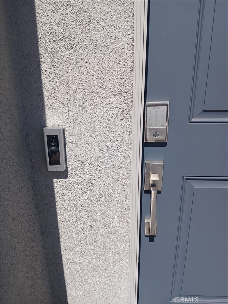 https://media.crmls.org/medias/d64e20cb-d912-4b8f-b6ea-3144ab12b390.jpg?preset=X-Large