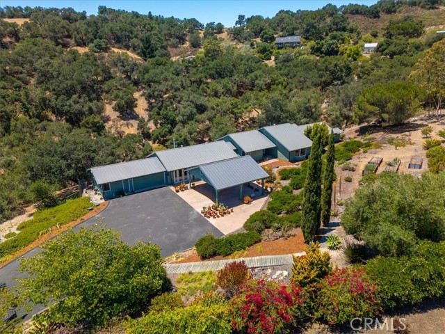 229 Blue Sky Drive, Arroyo Grande CA: https://media.crmls.org/medias/d64e5e66-3c7b-4ed2-b15d-5733bc50d4c5.jpg