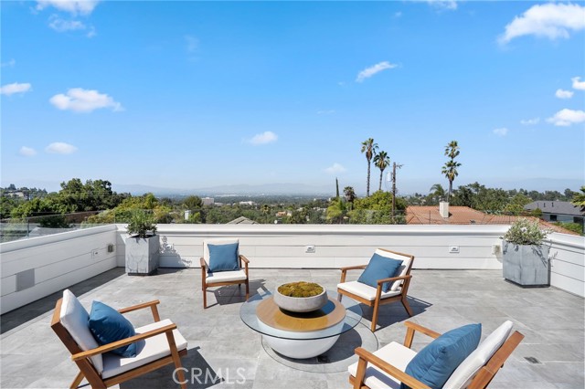 16630 Oldham Place, Encino CA: https://media.crmls.org/medias/d64e840f-b933-4a46-926b-f90c6e136601.jpg
