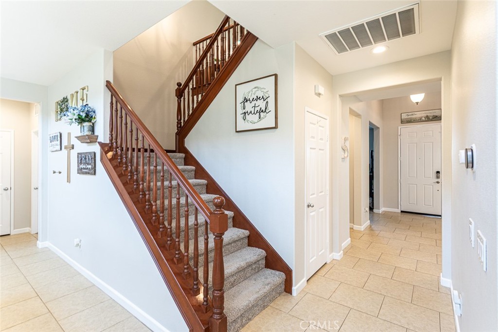 MLS #OC25135935 img 17