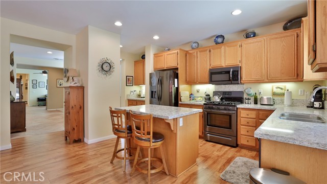 Detail Gallery Image 19 of 55 For 215 Furyk Way, Hemet,  CA 92545 - 2 Beds | 2 Baths