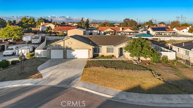 6834 Phoenix Court, Hesperia CA: https://media.crmls.org/medias/d650a1cb-6498-413d-bcd0-076a5c2e91f3.jpg
