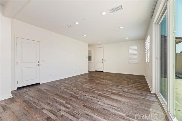 13893 La Pradera Way, Eastvale CA: https://media.crmls.org/medias/d650a3cb-4ab1-4cc4-a8b3-e52935aac966.jpg