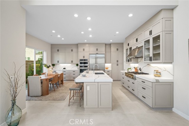 Detail Gallery Image 8 of 37 For 1155 Poppy Ct, Montebello,  CA 90640 - 5 Beds | 5 Baths