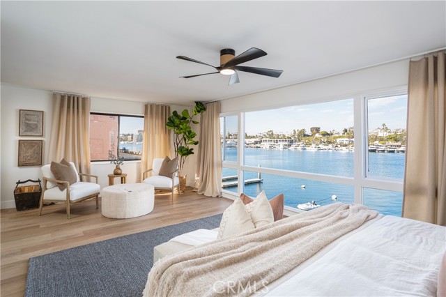 310 Via Lido Nord, Newport Beach CA: https://media.crmls.org/medias/d6518e48-c677-4d67-aa9a-8a676c1655ca.jpg
