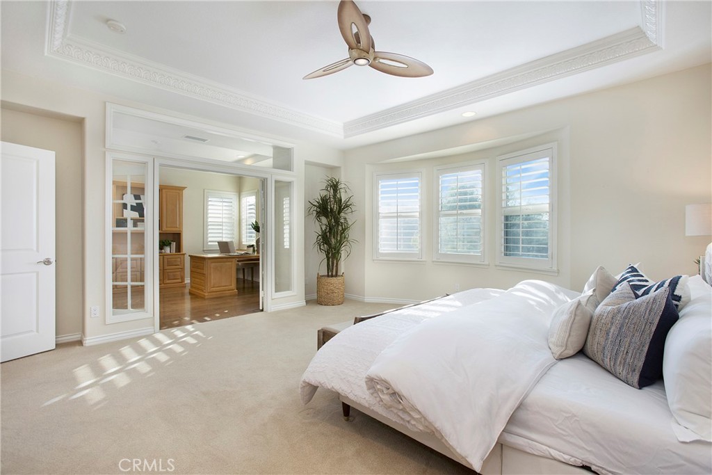 MLS #OC25270482 image #32