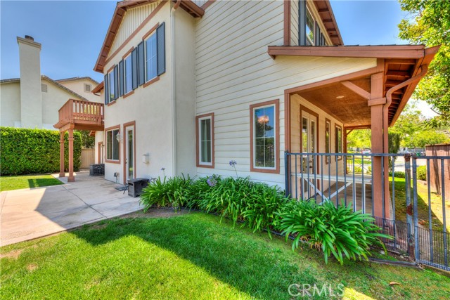 17 Danbury, Ladera Ranch CA: https://media.crmls.org/medias/d652c498-5360-4c5f-9b8e-15a55114b0f5.jpg