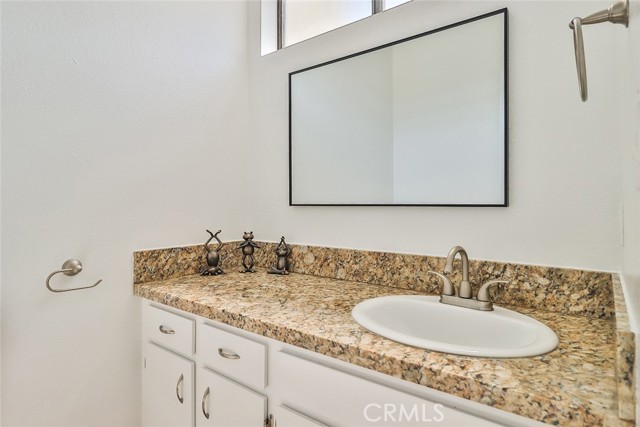 Detail Gallery Image 4 of 46 For 174 Jeranios Ct, Thousand Oaks,  CA 91362 - 2 Beds | 2/1 Baths