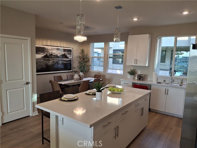 Detail Gallery Image 27 of 30 For 109 S Laxore St #303,  Anaheim,  CA 92804 - 4 Beds | 3/1 Baths