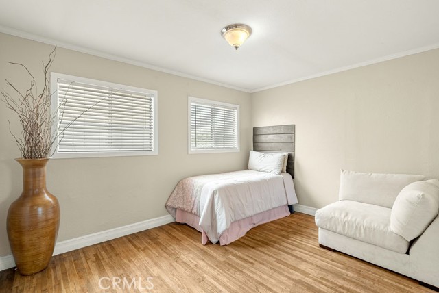 1933 W 147th Street, Gardena CA: https://media.crmls.org/medias/d65485df-cf10-40e0-8f62-38190a003dde.jpg