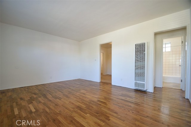 Detail Gallery Image 5 of 23 For 2400 Marshallfield Ln, Redondo Beach,  CA 90278 - – Beds | – Baths