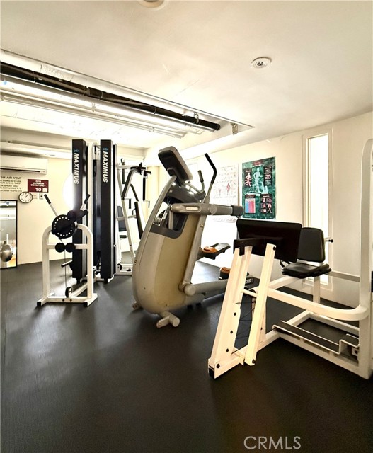 Detail Gallery Image 12 of 20 For 19009 Sherman #16,  Reseda,  CA 91335 - 1 Beds | 1 Baths