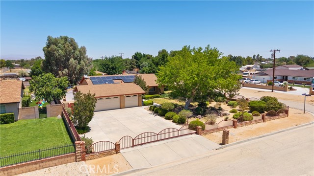 4309 W Avenue K12, Lancaster CA: https://media.crmls.org/medias/d6563e29-9aef-497d-97ad-70b494f99bd1.jpg