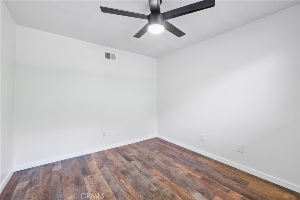 https://media.crmls.org/medias/d65651b3-98eb-4ffb-8419-e8659197d4a1.jpg?preset=X-Large