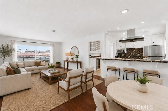 15 15th Street, Hermosa Beach, California 90254, 2 Bedrooms Bedrooms, 0 ,2 BathroomsBathrooms,Residential,For Sale,15th,0,SB26138685