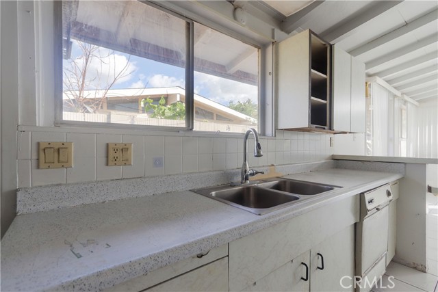 Detail Gallery Image 14 of 24 For 9682 Hillview, Anaheim,  CA 92804 - 4 Beds | 2 Baths