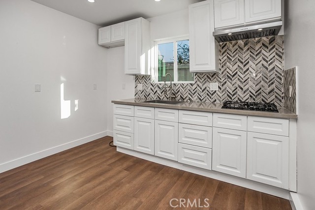 Detail Gallery Image 15 of 18 For 15334 Bledsoe St, Sylmar,  CA 91342 - 5 Beds | 2 Baths