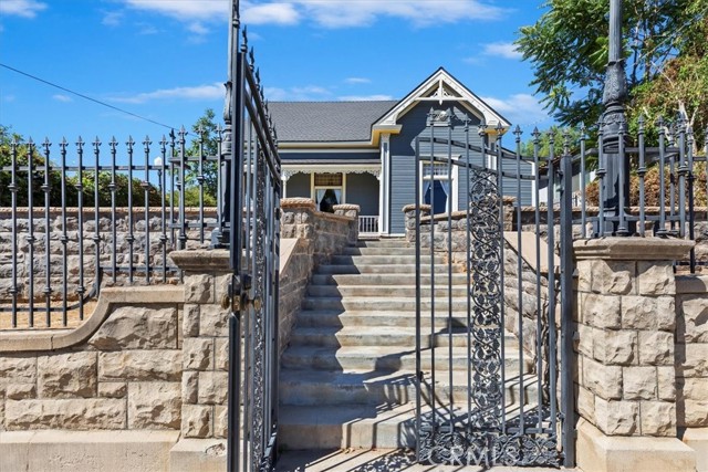 3820 Ridge Road, Riverside CA: https://media.crmls.org/medias/d65748dd-8566-438f-a342-305065b59c15.jpg