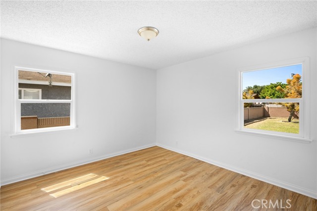 Detail Gallery Image 8 of 12 For 9335 Los Angeles St, Bellflower,  CA 90706 - 3 Beds | 2 Baths