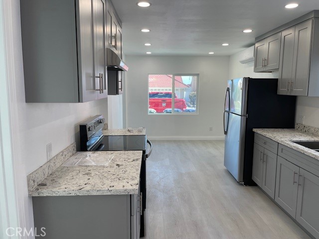 Detail Gallery Image 4 of 22 For 15721 Lake Ridge Adu,  Lake Elsinore,  CA 92530 - 2 Beds | 1 Baths