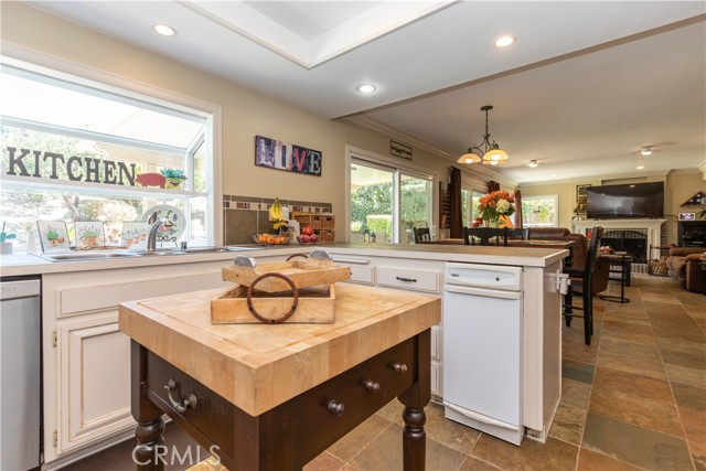 31032 Via Estenaga, San Juan Capistrano CA: https://media.crmls.org/medias/d658e985-0da2-4ff2-b4b8-9b0673f8ec24.jpg