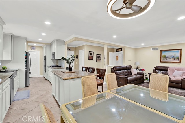 Detail Gallery Image 8 of 43 For 2501 Deodar St, Santa Ana,  CA 92705 - 3 Beds | 2 Baths