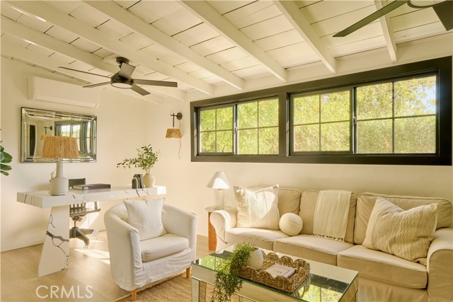 Detail Gallery Image 17 of 40 For 4800 Mary Ellen, Sherman Oaks,  CA 91423 - 3 Beds | 2 Baths