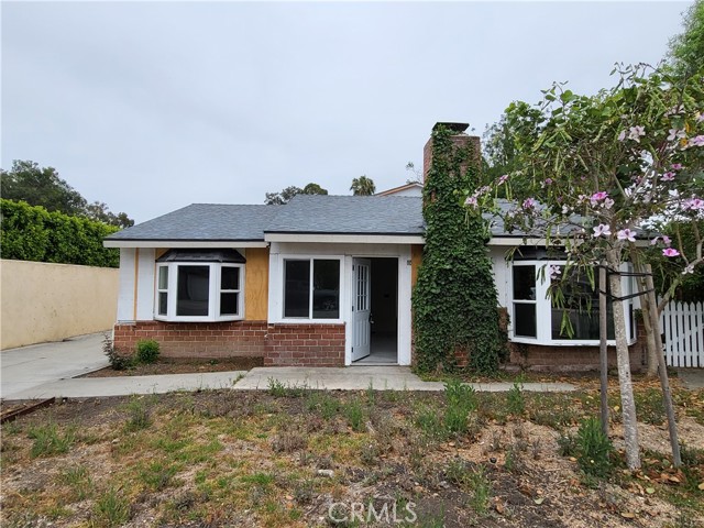 Detail Gallery Image 1 of 1 For 281 Santo Tomas Ave, Costa Mesa,  CA 92627 - 3 Beds | 2 Baths