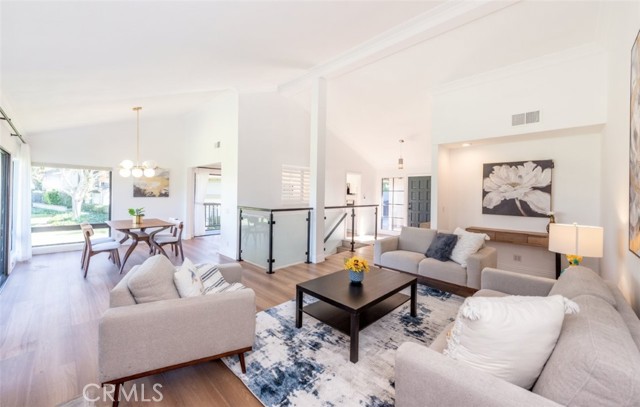 Detail Gallery Image 10 of 36 For 2 Flores, Irvine,  CA 92612 - 3 Beds | 2/1 Baths