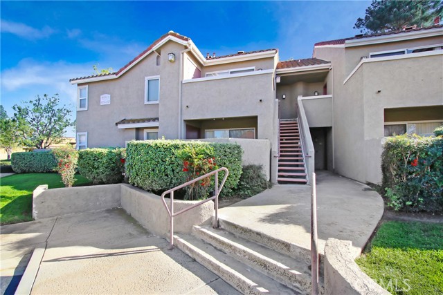 Detail Gallery Image 2 of 16 For 200 E Alessandro #106,  Riverside,  CA 92508 - 2 Beds | 2 Baths