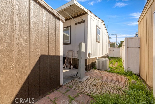 Detail Gallery Image 34 of 42 For 3050 W W Ball #11,  Anaheim,  CA 92804 - 3 Beds | 2 Baths