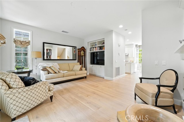 Detail Gallery Image 9 of 54 For 2616 Bungalow Pl, Corona Del Mar,  CA 92625 - 2 Beds | 2/1 Baths