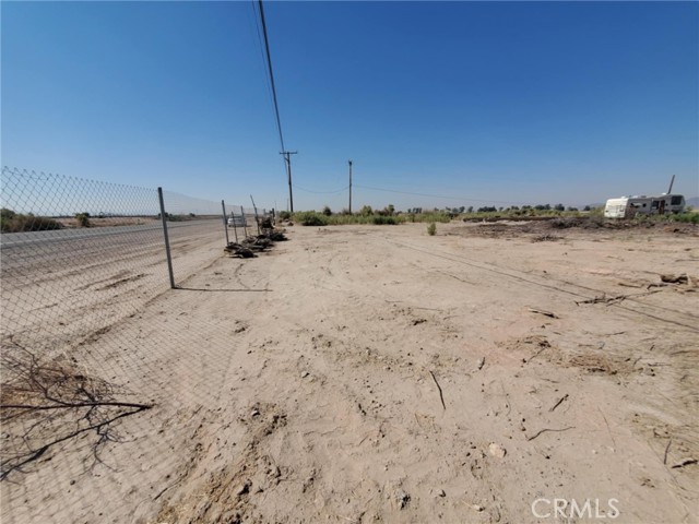 14983 S Neighbours Boulevard, Blythe CA: https://media.crmls.org/medias/d65bbd29-afe5-43c6-a3a8-9fd571311ae3.jpg