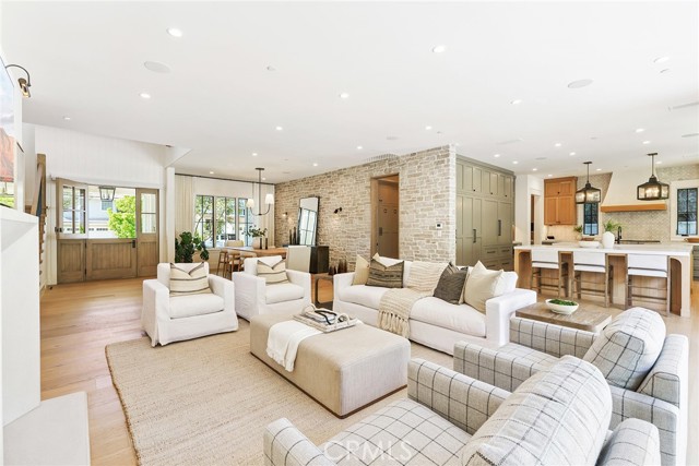 2001 Port Ramsgate Place, Newport Beach CA: https://media.crmls.org/medias/d65c2e2c-f9c2-47cc-8180-07d9814c4ff0.jpg