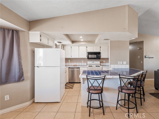 Detail Gallery Image 11 of 31 For 9176 Coleridge Rd, Hesperia,  CA 92344 - 3 Beds | 2 Baths
