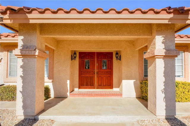 Detail Gallery Image 9 of 58 For 12935 Autumn Leaves Ave, Victorville,  CA 92395 - 4 Beds | 3 Baths