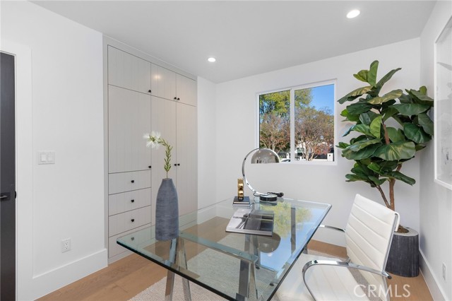 Detail Gallery Image 35 of 45 For 5537 Sunnyslope Ave, Sherman Oaks,  CA 91401 - 4 Beds | 4/1 Baths