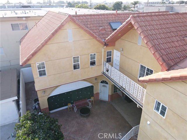 14105 Fonthill Avenue, Hawthorne CA: https://media.crmls.org/medias/d65d9591-11c9-419e-8311-73387a86837e.jpg