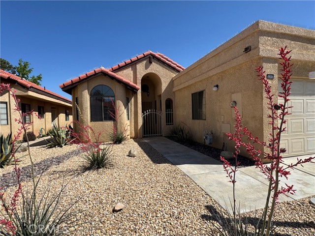 Detail Gallery Image 2 of 22 For 19126 Frances St, Apple Valley,  CA 92308 - 2 Beds | 2 Baths