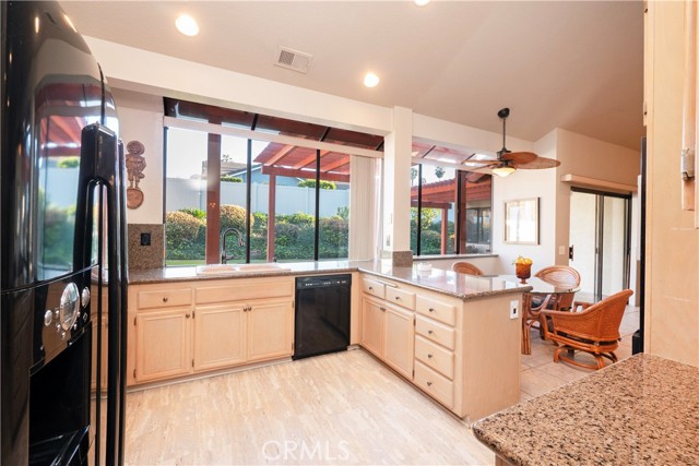 Detail Gallery Image 13 of 47 For 1750 Century Ave, Riverside,  CA 92506 - 4 Beds | 2 Baths