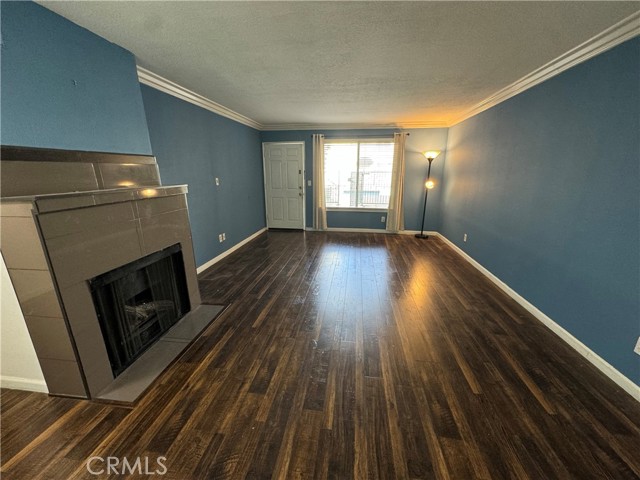 Detail Gallery Image 1 of 20 For 7045 Woodley Ave #110,  Van Nuys,  CA 91406 - 2 Beds | 2 Baths