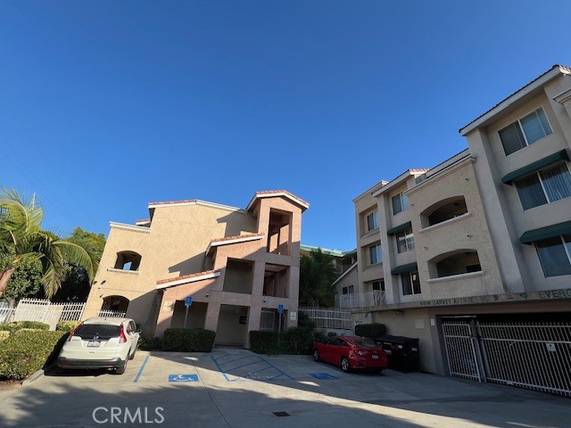 MLS #WS25253213 image #24