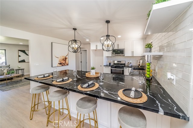 Detail Gallery Image 16 of 58 For 19605 Galway St, Rialto,  CA 92377 - 5 Beds | 3 Baths