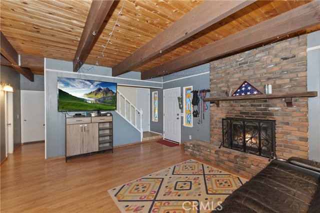 Detail Gallery Image 5 of 45 For 197 Weisshorn Dr, Crestline,  CA 92325 - 4 Beds | 3 Baths