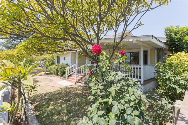 Detail Gallery Image 4 of 40 For 1205 Central Ave, Fullerton,  CA 92831 - 3 Beds | 2 Baths