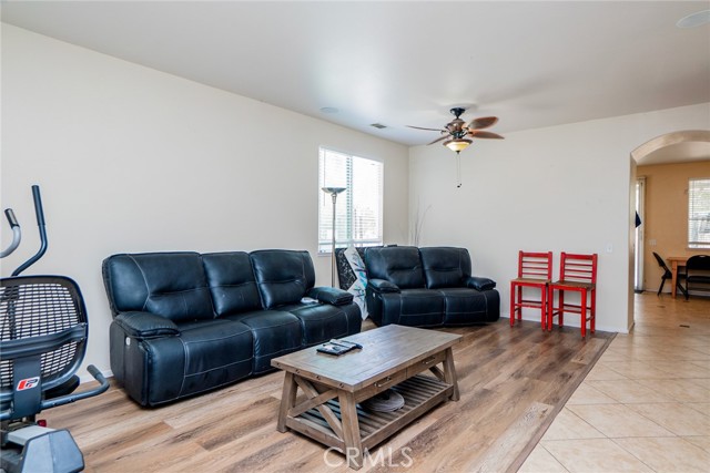 Detail Gallery Image 13 of 39 For 26110 Primrose Way, Moreno Valley,  CA 92555 - 3 Beds | 2 Baths