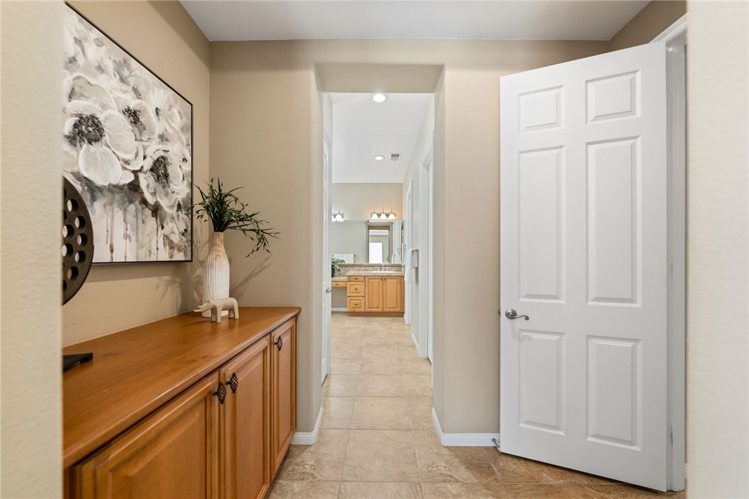 Detail Gallery Image 30 of 42 For 619 Barbre Ln, Corona,  CA 92879 - 4 Beds | 2/1 Baths