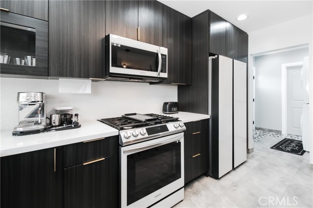 8527 Casaba Avenue, Winnetka CA: https://media.crmls.org/medias/d662f4a3-ce8c-42af-8aa3-d95e0fd8f387.jpg