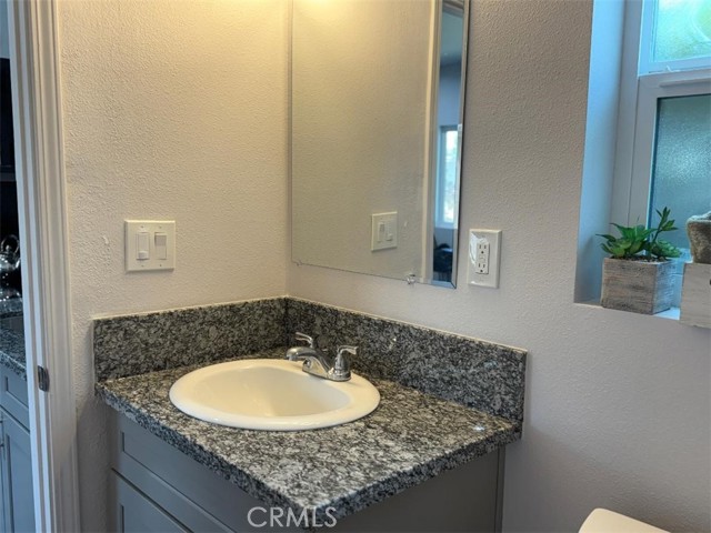 Detail Gallery Image 2 of 5 For 1901 N Grape, Compton,  CA 90222 - 1 Beds | 1 Baths